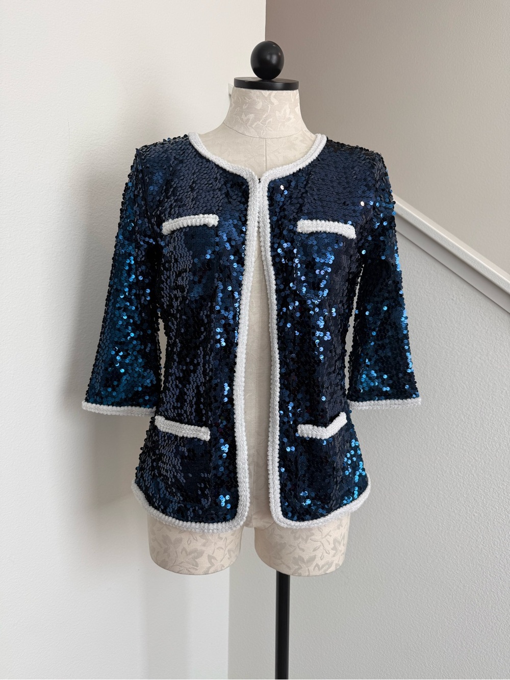 NWT Iman Global Chic Cardigan Sequin Glitter Blazer Jacket Blue White Small